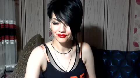 black_hot_01 online show from 11/13/24, 12:08