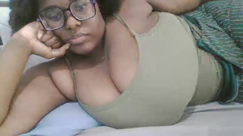 blackqueennie online show from 01/19/25, 02:42