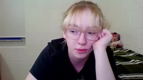 Katie online show from 02/03/25, 10:06