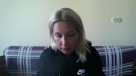 BlondiePam online show from 01/02/25, 09:03