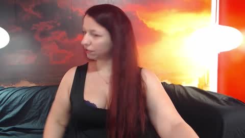 BooByIANA online show from 02/08/25, 10:54