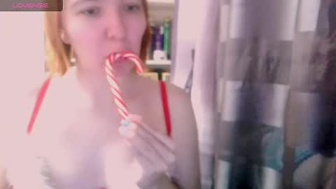 Brattyfoxygirl online show from 12/25/24, 04:21