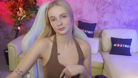 Diamonds Girls online show from 12/06/24, 12:40