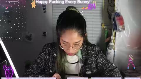 Tokki  bunny  online show from 11/16/24, 01:21