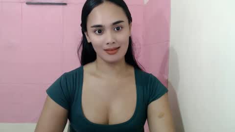 callme_christinexxx online show from 12/06/24, 11:02