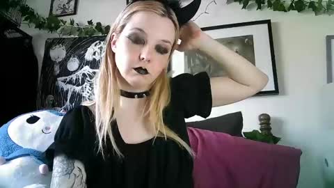 Camille Deville online show from 11/13/24, 01:32