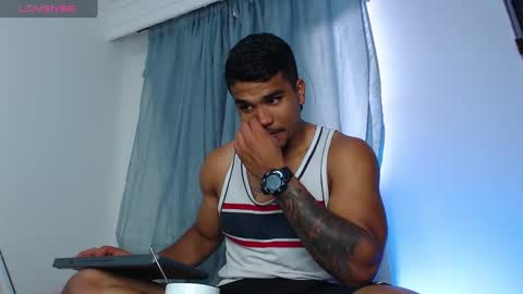 camilo_contre21 online show from 12/16/24, 09:37