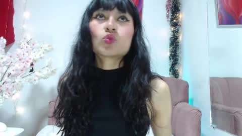 carla_77 online show from 01/02/25, 12:50