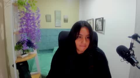 caroline_rodriguez_ online show from 12/30/24, 11:09