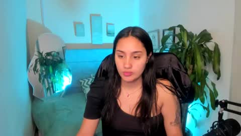 caroline_rodriguez_ online show from 11/26/24, 11:13