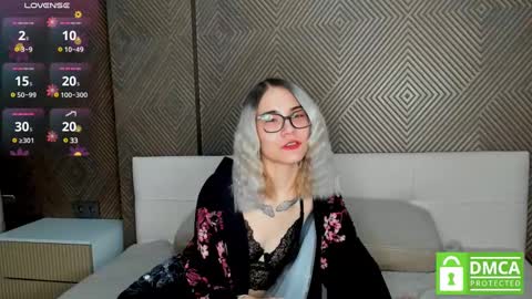 Elina online show from 12/10/24, 04:37