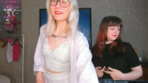 Elina online show from 12/24/24, 04:31