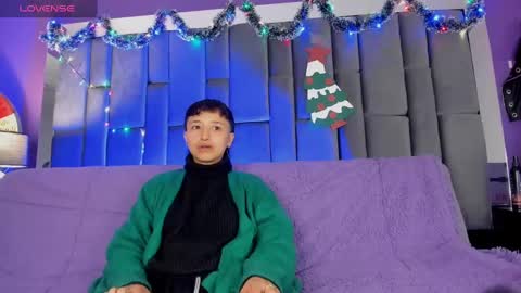 Isabella curly hair - Anastasia short hair  online show from 12/03/24, 12:43