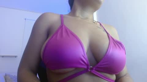 chloee_hott_ online show from 11/27/24, 12:28