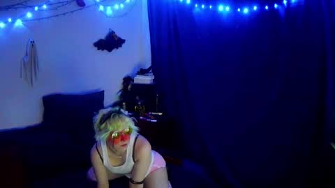 Chloekissxo online show from 11/30/24, 03:52