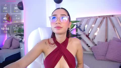 cloe_hills_ online show from 12/06/24, 10:06