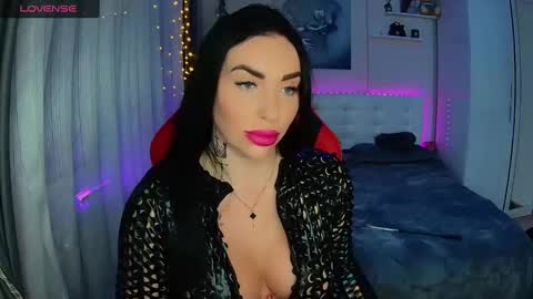 Ur goddess Nikki online show from 12/12/24, 09:00