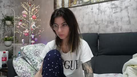 crissy_love online show from 12/26/24, 12:40