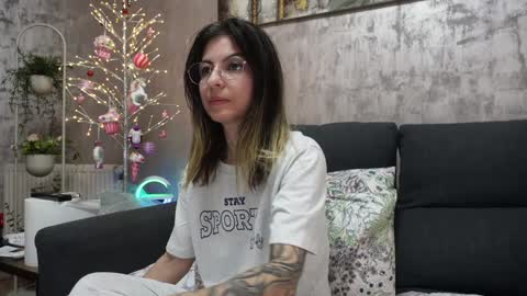 crissy_love online show from 12/12/24, 10:49