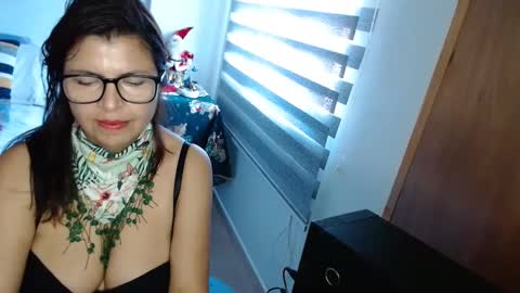 Cristalperez  online show from 11/30/24, 03:31