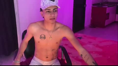 hey guys welcome enjoy my dick hard colombia men horny online show from 12/10/24, 03:00