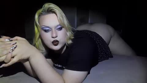 Curvygothfemboy online show from 11/19/24, 02:20