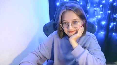 cutie_vikkie online show from 11/10/24, 02:20