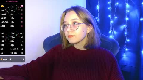 cutie_vikkie online show from 12/12/24, 05:57