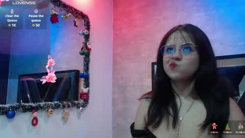 dahiana_0 online show from 12/23/24, 01:37