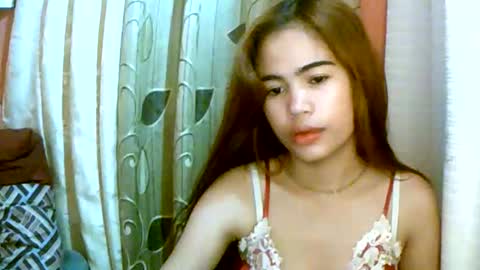 dahlia_123 online show from 12/08/24, 12:54