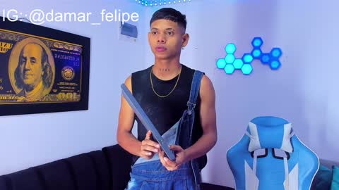 damar_felipe online show from 12/17/24, 03:44