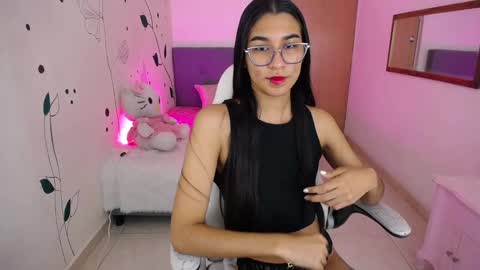 dana_paula online show from 12/18/24, 11:32