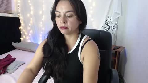 dani_widow online show from 11/24/24, 04:38