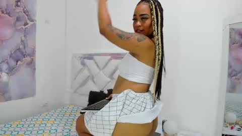 danna_garciaa_ online show from 12/03/24, 10:09