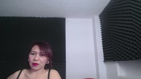 dannamomcerrat online show from 11/20/24, 02:57