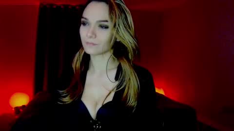 roseredgoddess online show from 01/05/25, 03:08