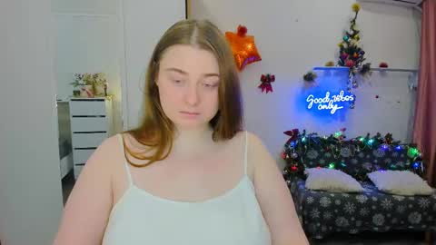 Sophie online show from 12/04/24, 05:44