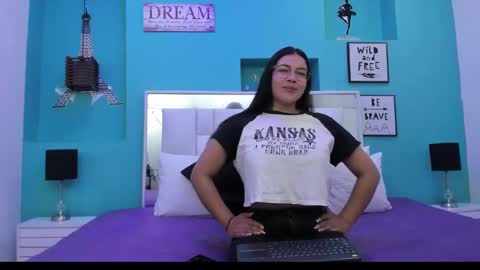 Diana Meja  online show from 02/02/25, 03:44