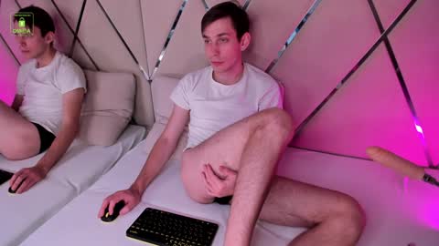 Dillon YOUR DREAM BOY online show from 11/10/24, 03:58