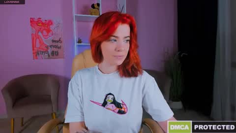 dina_fox_ online show from 12/18/24, 10:04