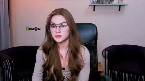 dina_fox_ online show from 12/16/24, 11:29