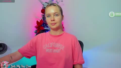 dolly__little online show from 01/01/25, 01:17