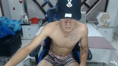 dominic_hot_04 online show from 01/08/25, 04:32