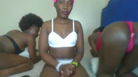 ebony_godess6 online show from 12/09/24, 06:21