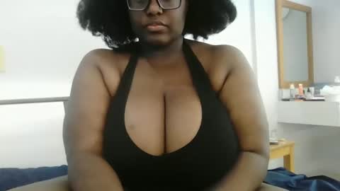 ebonyqueencc92 online show from 12/27/24, 07:29