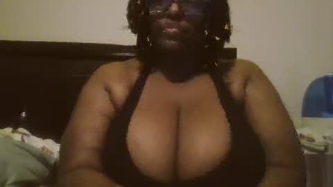 ebonyqueentits99 online show from 11/18/24, 01:01