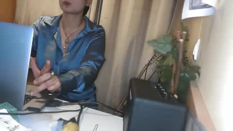 Julia Follow me on Onlyfansju grosroberts online show from 11/22/24, 12:17