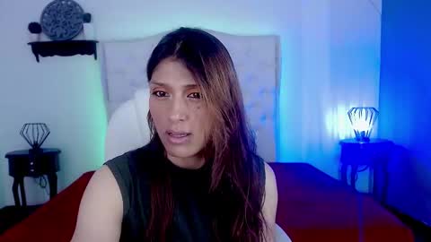 elena_detroya_ online show from 11/11/24, 12:34