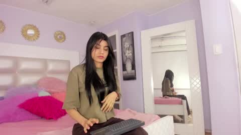 eliana_09 online show from 01/17/25, 12:46