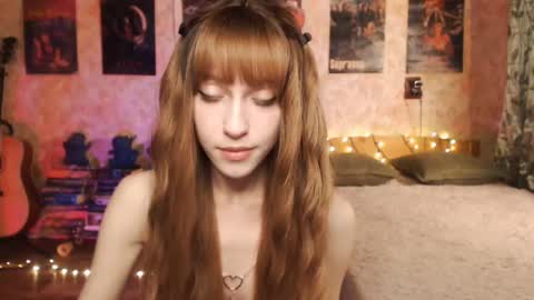 ellie_friendly online show from 12/05/24, 11:43